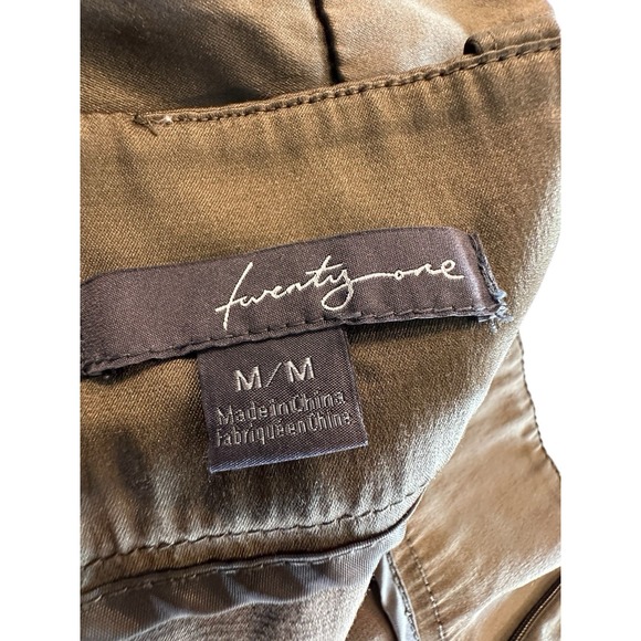 Twenty One Mini Skirt Women's‎ Olive Size Medium 1/4 Zip Back With Front Pockets - Picture 7 of 8